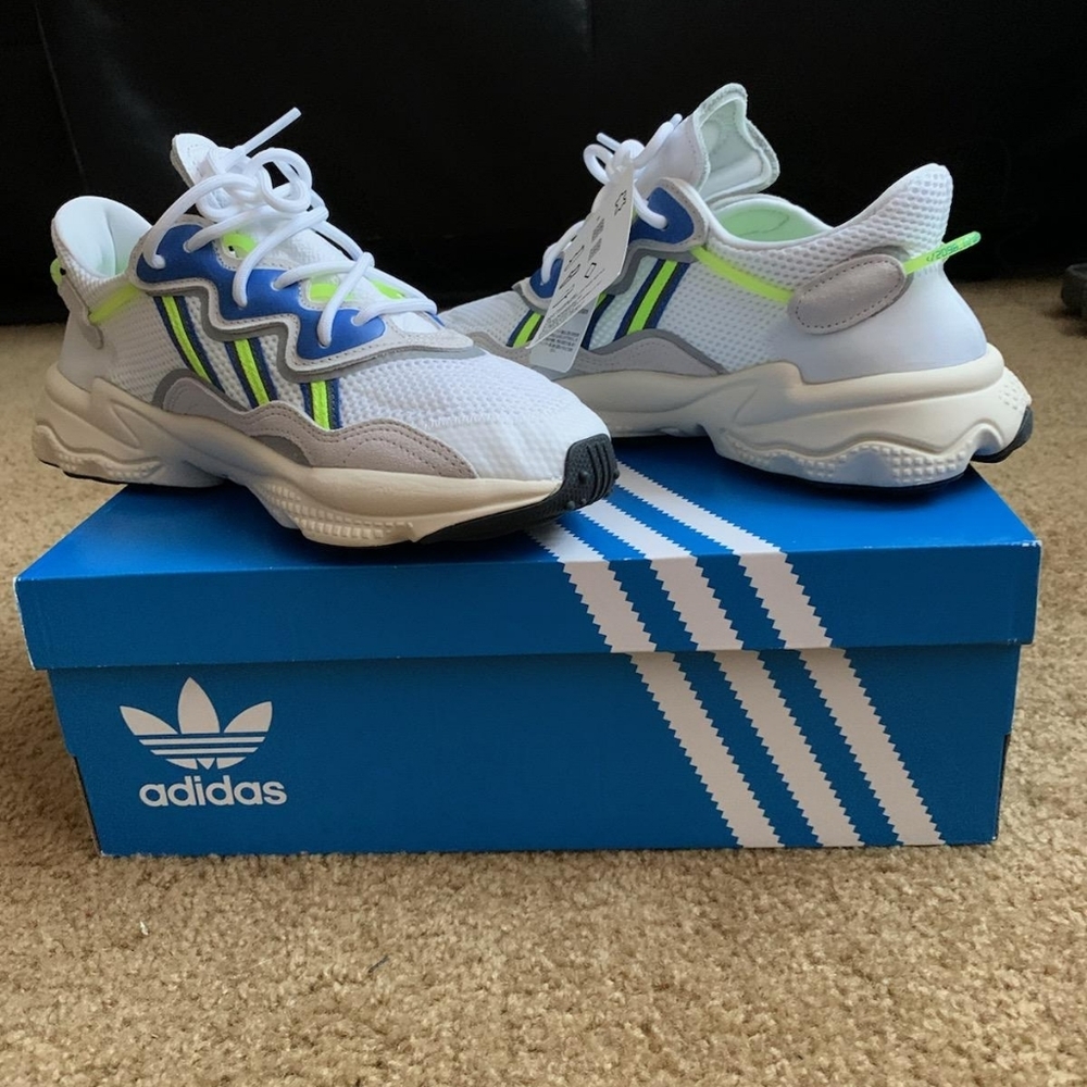 Mens, Size 8, Adidas Ozweego sneakers - brand new